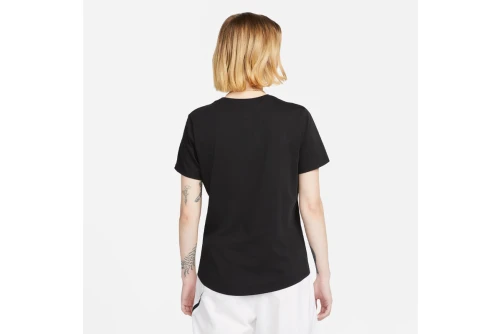 Nike Sportswear Club Essentials T-Shirt Γυναικείο (DX7902 010)