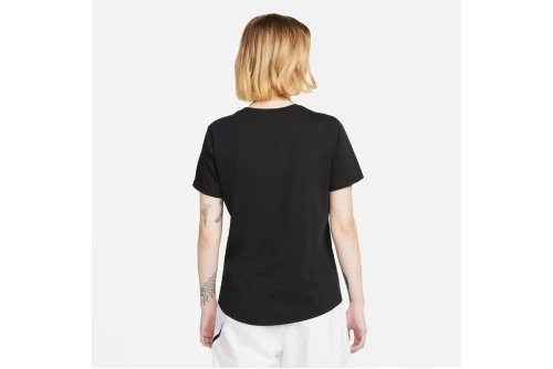 Nike Sportswear Club Essentials T-Shirt Γυναικείο (DX7902 010)