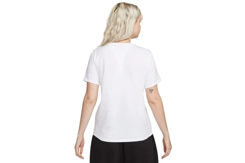 Nike Sportswear Club Essentials Γυναικείο Κοντομάνικο T-Shirt Λευκό