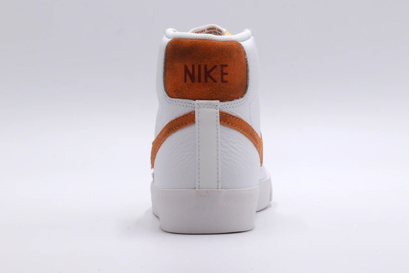 Nike Blazer Mid 77 Γυναικεία Sneakers Λευκά, Πορτοκαλί