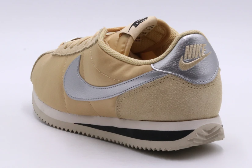 Nike Cortez Γυναικεία Sneakers Μουσταρδί, Ασημί