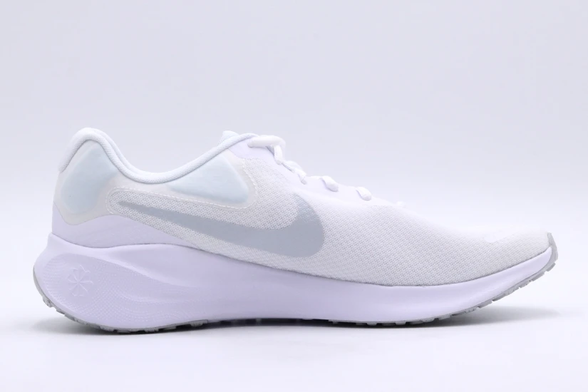 Nike Revolution 7 Ανδρικά Αθλητικά Παπούτσια για Τρέξιμο Λευκά