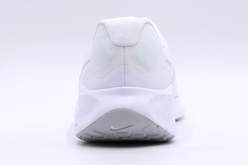 Nike Revolution 7 Ανδρικά Αθλητικά Παπούτσια για Τρέξιμο Λευκά