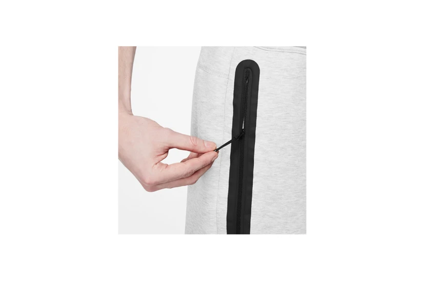 Nike Sportswear Tech Fleece Ανδρική Αθλητική Βερμούδα Λευκή