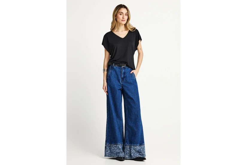 Funky Buddha Γυναικεία Κοντομάνικη Μπλούζα Μαύρη