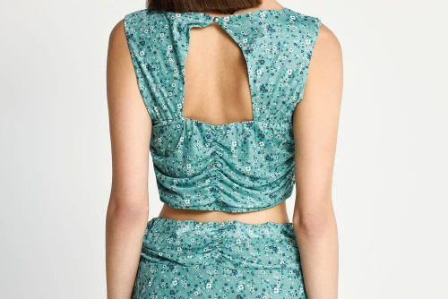 Funky Buddha Floral Crop Top Αμάνικο Γυναικείο (FBL013-117-17-GREEN-LAKE)