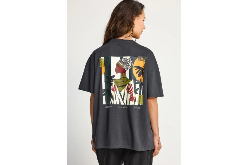 Funky Buddha Loose Fit With Artwork Print Γυναικείο Κοντομάνικο T-Shirt Ανθρακί