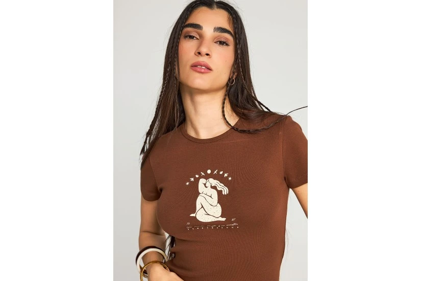 Funky Buddha Γυναικεία Κοντομάνικη Μπλούζα Καφέ