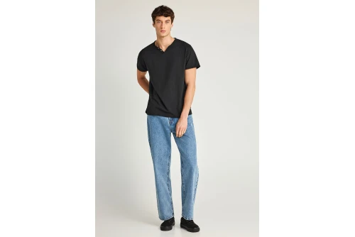 Funky Buddha The Essentials V-Neck T-Shirt Ανδρικό (FBM013-004-04-BLACK)