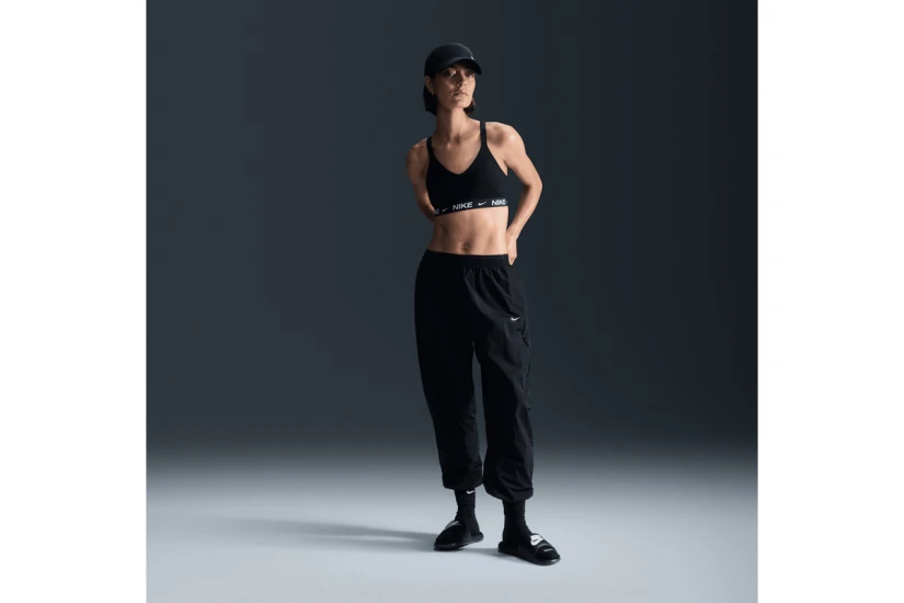 Nike Dri-FIT Indy Medium Support Γυναικείο Μπουστάκι Μαύρο
