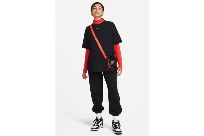 Nike Sportswear Essentials Γυναικείο Κοντομάνικο T-Shirt Μαύρο