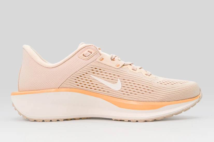 Nike Quest 6 Αθλητικά Παπούτσια για Τρέξιμο Μπεζ, Κίτρινα, Λευκά