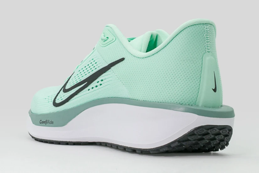 Nike Quest 6 Αθλητικά Παπούτσια για Τρέξιμο Μέντα, Μαύρα, Λευκά