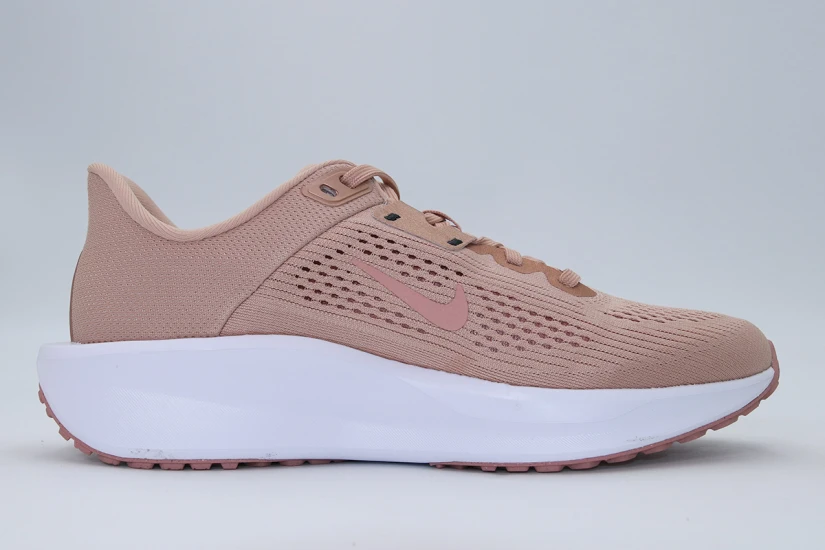 Nike Quest 6 Αθλητικά Παπούτσια για Τρέξιμο Nude, Λευκά