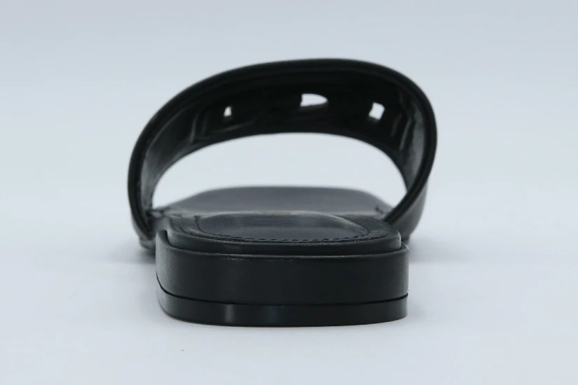 Guess Tarisha Slide Leather Γυναικεία Σανδάλια Μαύρα