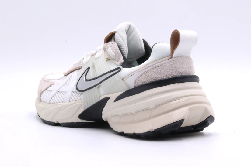 Nike V2K Γυναικεία Sneakers Λευκά, Μαύρα