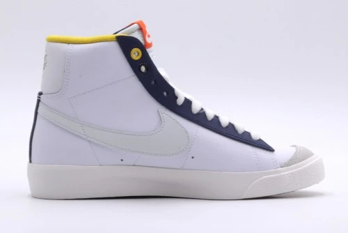 Nike Blazer Mid 77 Bg Sneakers (FN6966 100)