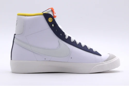 Nike Blazer Mid 77 Bg Sneakers (FN6966 100)