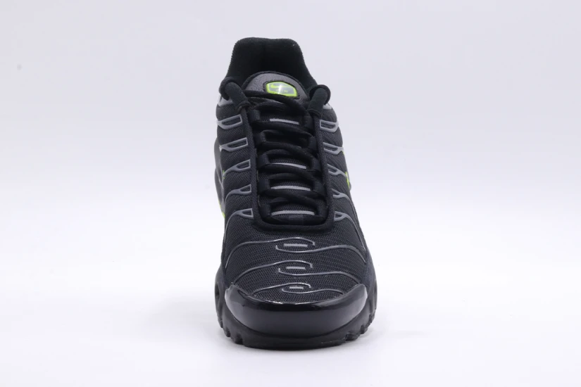 Nike Air Max Plus Black Volt Unisex Sneakers Μαύρα