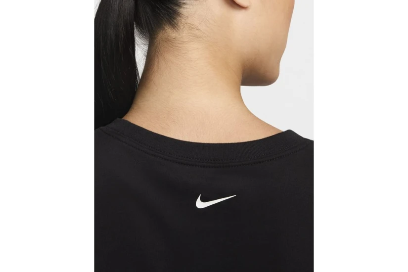 Nike Pro Dri-FIT Γυναικείο Κοντομάνικο Crop Top Μαύρο