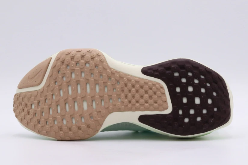 Nike ZoomX Invincible 3 Αθλητικά Παπούτσια Για Τρέξιμο