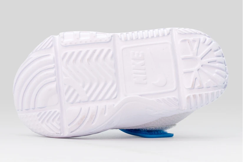 Nike Team Hustle D 12 Βρεφικά Sneakers Λευκά, Μπλε, Μπορντό