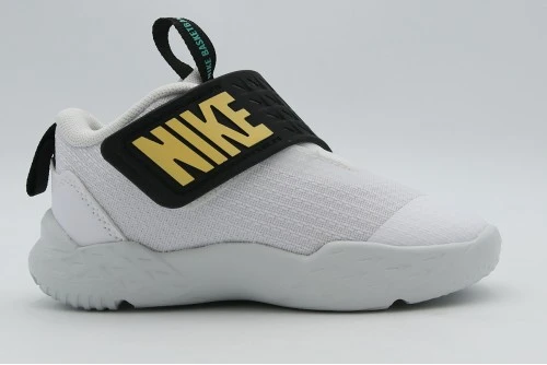 Nike Team Hustle D 12 Sneakers (HF6281 105)