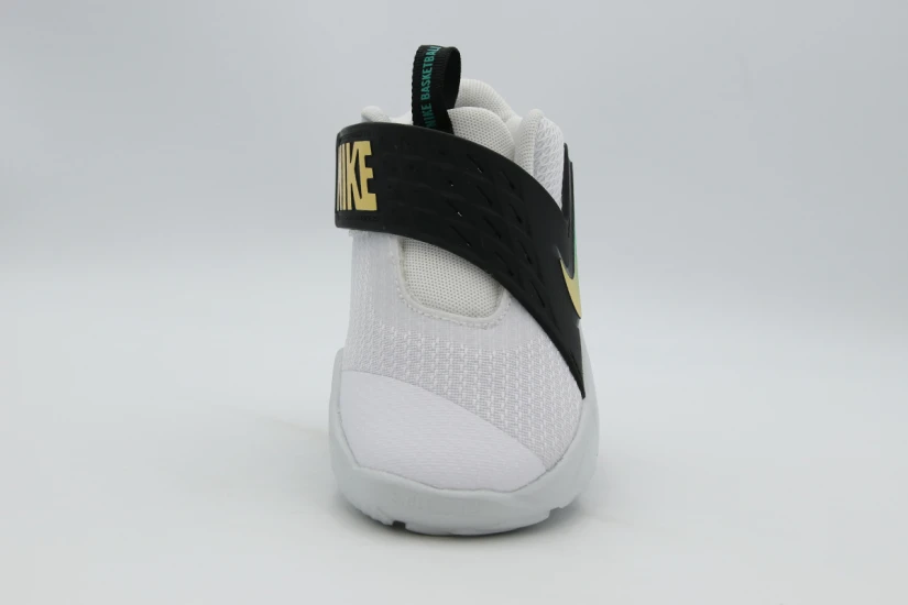 Nike Team Hustle D 12 Βρεφικά Sneakers Λευκά, Μαύρα, Κίτρινα, Πράσινα