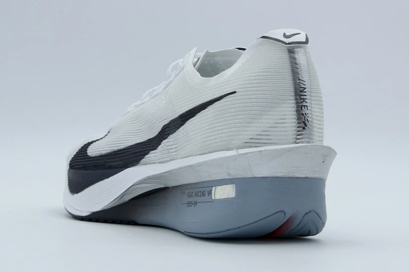 Nike Zoomx Vaporfly 4 Αθλητικά Παπούτσια για Τρέξιμο Λευκά, Μαύρα, Γκρι