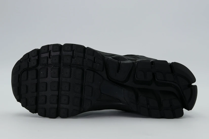 Nike Vomero 5 Sneakers 