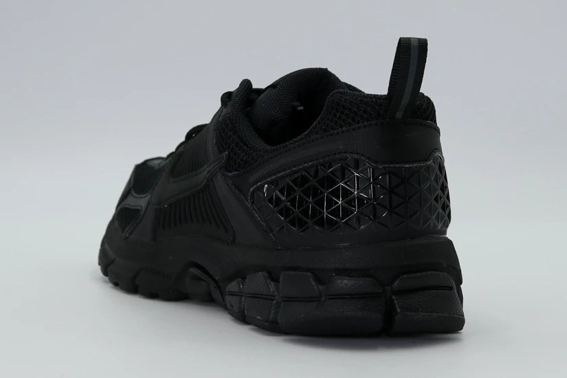 Nike Vomero 5 Sneakers 