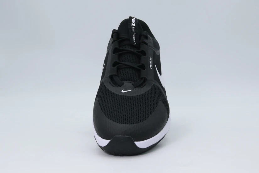 Nike Star Runner 5 Αθλητικά Παπούτσια για Τρέξιμο Μαύρα, Λευκά