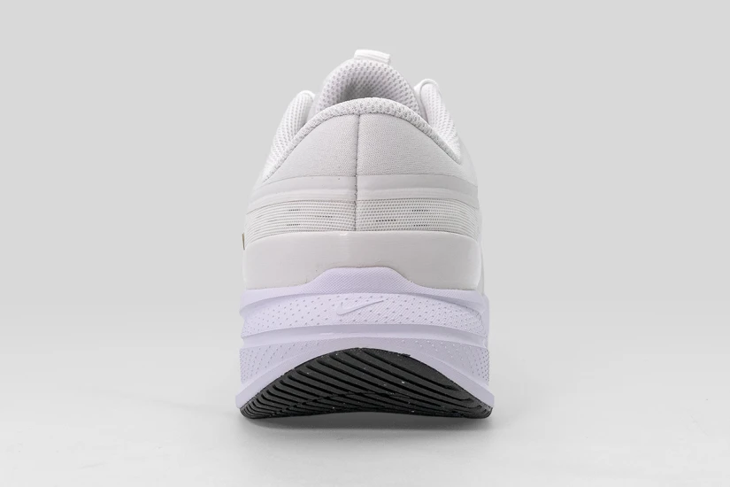 Nike Star Runner 5 Αθλητικά Παπούτσια για Τρέξιμο Εκρού, Λευκά, Χρυσά