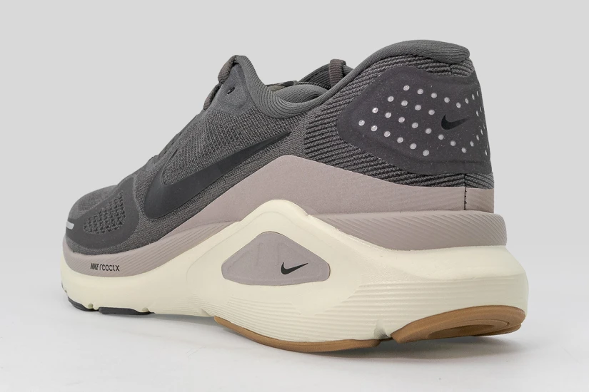 Nike Structure 26 Ανδρικά Αθλητικά Παπούτσια για Τρέξιμο