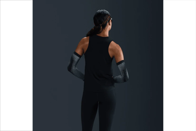 Nike One Dri-FIT Γυναικεία Αθλητική Αμάνικη Μπλούζα Μαύρη