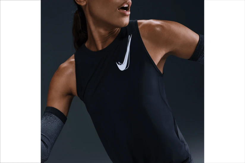Nike One Dri-FIT Γυναικεία Αθλητική Αμάνικη Μπλούζα Μαύρη