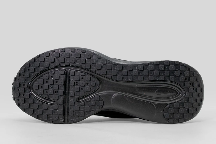 Nike Revolution 8 Αθλητικά Παπούτσια για Τρέξιμο Μαύρα, Γκρι Σκούρο