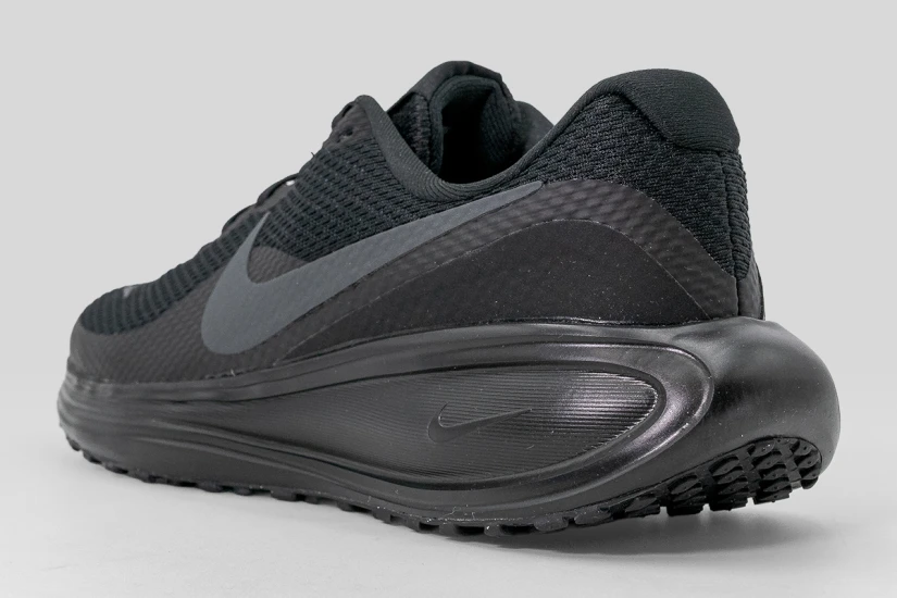 Nike Revolution 8 Αθλητικά Παπούτσια για Τρέξιμο Μαύρα, Γκρι Σκούρο