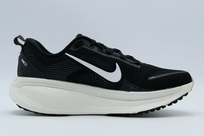 Nike Vomero 18 Ανδρικά Αθλητικά Παπούτσια για Τρέξιμο Μαύρα, Λευκά