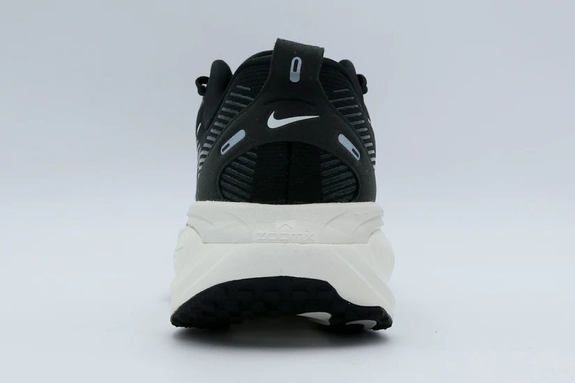 Nike Vomero 18 Ανδρικά Αθλητικά Παπούτσια για Τρέξιμο Μαύρα, Λευκά