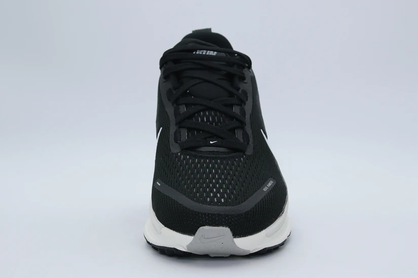 Nike Vomero 18 Αθλητικά Παπούτσια για Τρέξιμο Μαύρα, Λευκά