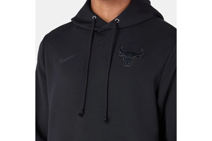 Nike Dri-FIT NBA Chicago Bulls Standard Issue Ανδρικό Φούτερ με Κουκούλα Μαύρο