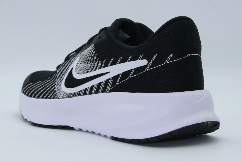 Nike Run Defy Ανδρικά Αθλητικά Παπούτσια για Τρέξιμο Μαύρα, Λευκά