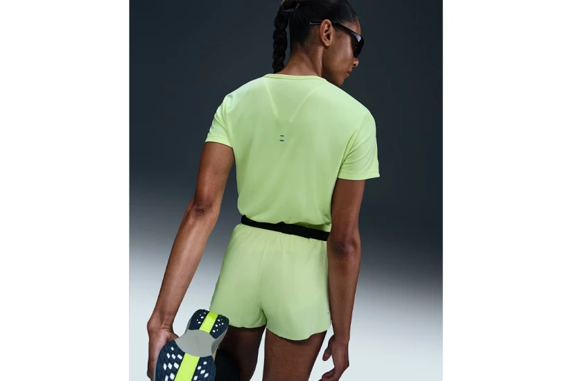Nike Dri-FIT Tempo Γυναικείο Κοντομάνικο T-Shirt Κίτρινο Φλούο
