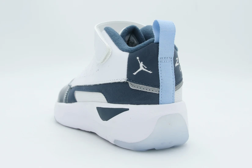 Jordan Max Aura 7 Παιδικά Sneakers Λευκά, Ραφ
