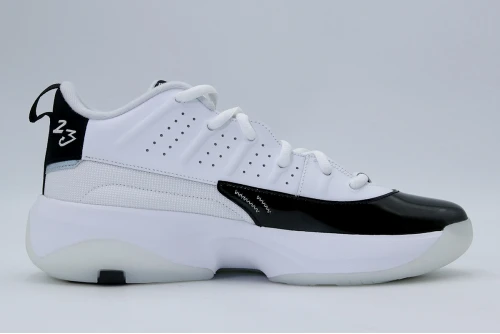 Jordan Max Aura 7 Sneakers (HQ2091 100)