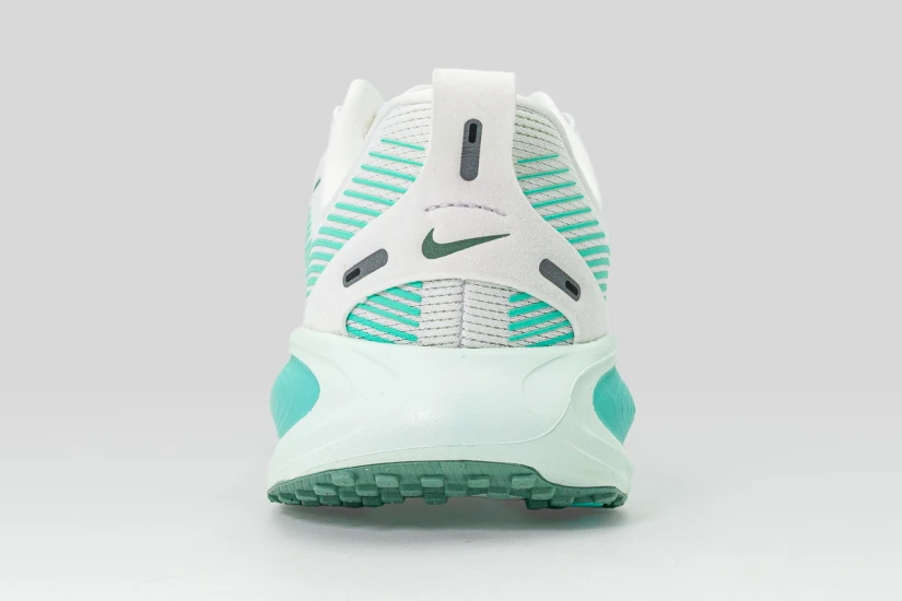 Nike Vomero 18 Αθλητικά Παπούτσια για Τρέξιμο Λευκά, Μέντα, Γαλάζια