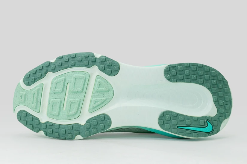 Nike Vomero 18 Αθλητικά Παπούτσια για Τρέξιμο Λευκά, Μέντα, Γαλάζια