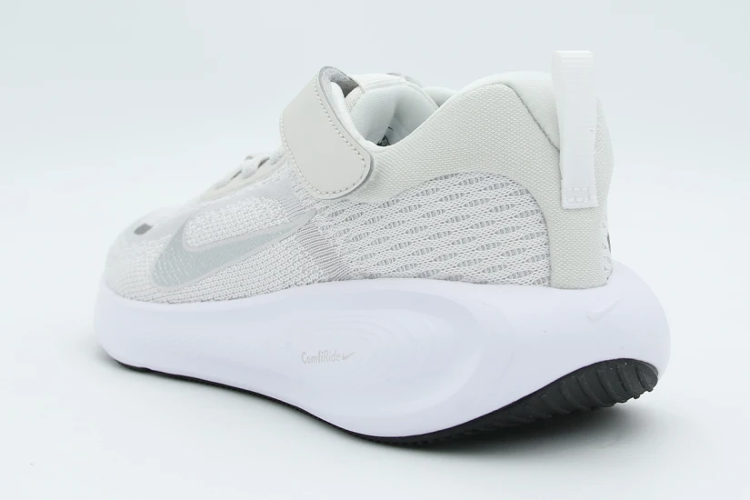 Nike Stellar Ride Παιδικά Αθλητικά Παπούτσια για Τρέξιμο Λευκά, Ασημί