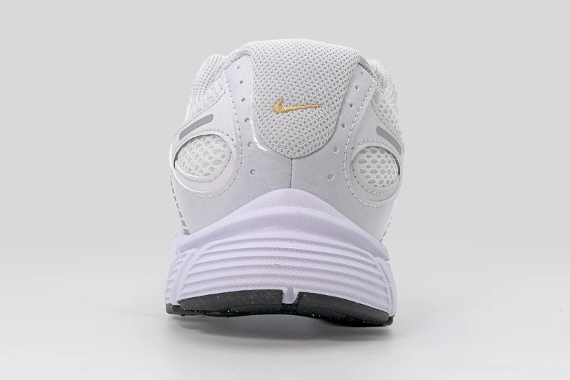 Nike V5 RNR Sneakers Εκρού, Λευκά, Χρυσά